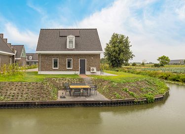 Waterfront detached villa - 17