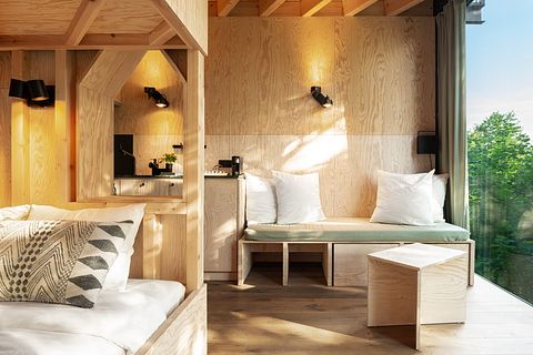 Baumhaus mit Sauna inmitten der Natur - 5