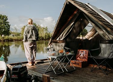 Slapen op een vlot op de Loosdrechtse plassen - 2