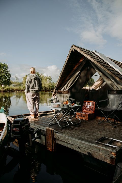 Slapen op een vlot op de Loosdrechtse plassen - 2