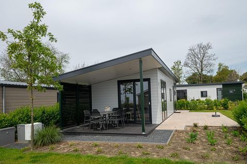 Vakantiechalet op vakantiepark aan het water - 2