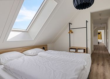 Spacious Holiday home at waterfront - 8