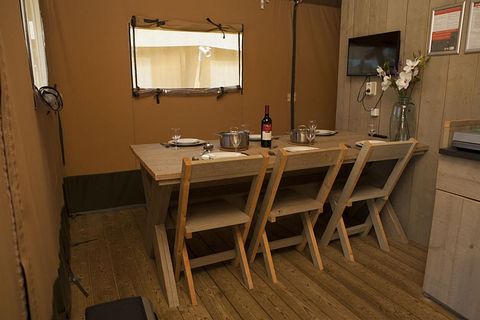 6-person glamping tent in the Veluwe region - 2