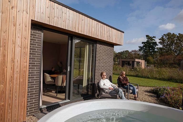 Romantic lodge with sauna and hot tub - 1