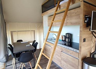 Spacious glamping tent for 4 people in Limburg - 7
