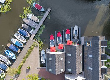 Romantic waterfront stay - 3