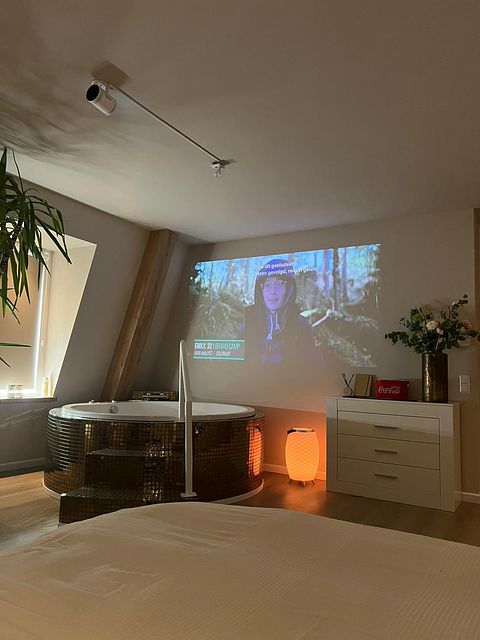 Luxe privé spa met bad, bioscoop & sauna - 3