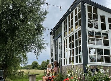 Unique Tiny House with private hot tub - 9