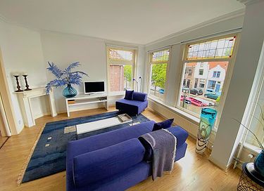 Spacious apartment on the canal in Alkmaar - 2