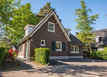 Bungalow met recreatievijver en zwembad - 3