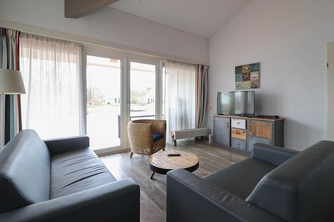 Luxury bungalow with waterfront sauna - 4