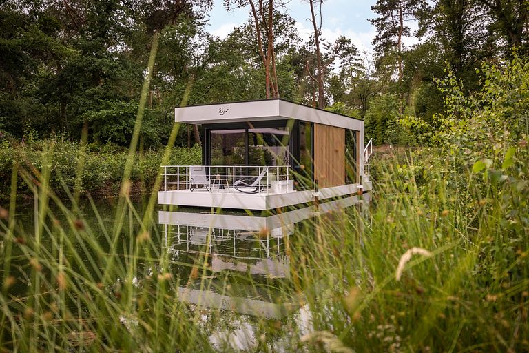 Tiny House sur l'eau ac espace bien-être - 1