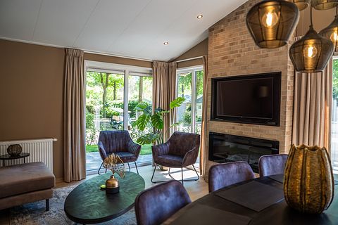 Cozy home in a wooded area - 3