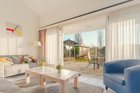 Comfortable holiday home with jetty - 4