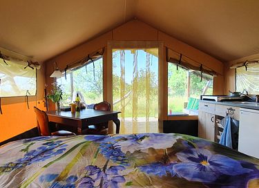 Glamping-Zelt mit Whirlpool und toller Aussicht - 11