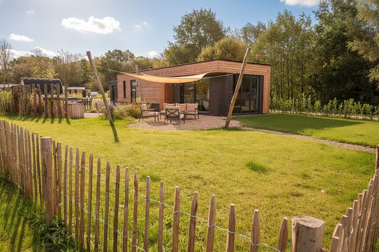 Lodge met omheinde tuin, sauna en hottub - 1