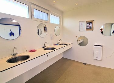 Schlafen in einem echten Tipi am Wasser - 29