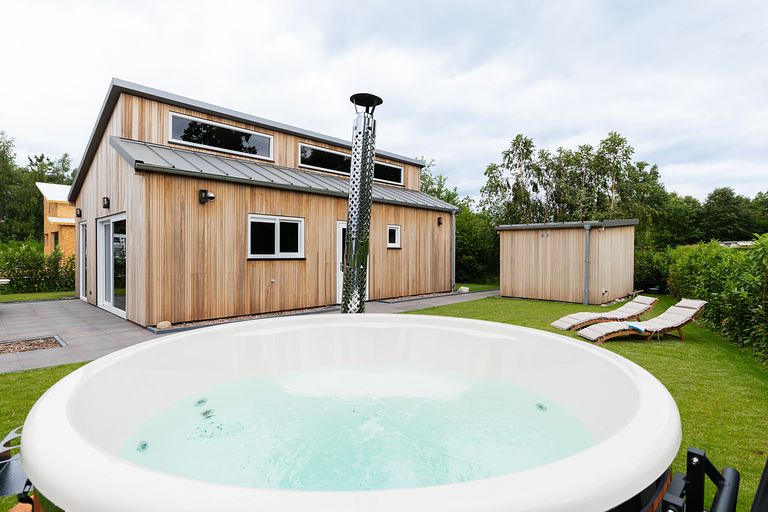 Modern vakantiehuis met hottub in Drenthe - 1