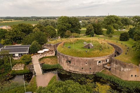 Autentisk ophold i kasernen med køjesenge - 2