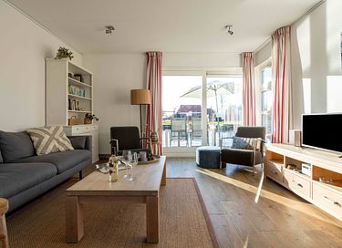 6-person house on a lake in Friesland - 4