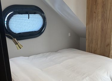 Overnachten op een luxe ingerichte houseboat - 13