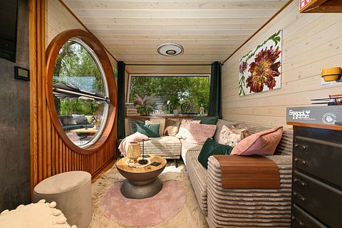 Tiny House with Private Jacuzzi  - 2