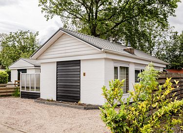 Attractive cottage for 4 right by the water - 24