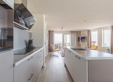 Corner apartment with panoramic views - 14