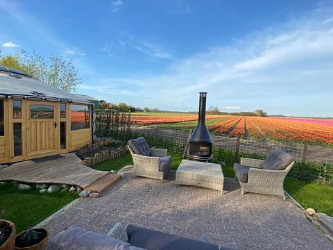 Yourte romantique avec jacuzzi privé - 2