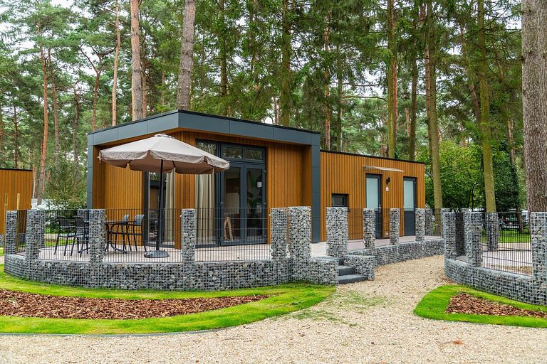 Kindvriendelijke chalet op leuk vakantiepark - 1