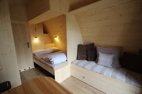 Spacious cabin at a pleasant campsite - 3