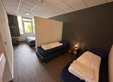 Group accommodation (12p) on a nice park - 9