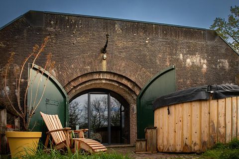 Séjour de luxe avec jacuzzi dans un ancien fort - 4