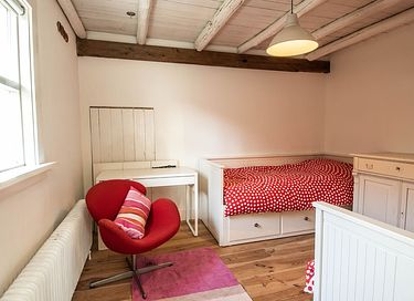 Authentieke stal met kerkelijke balken - 17