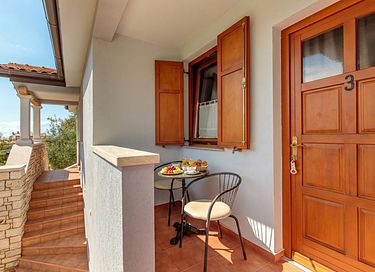 Group accommodation with private pool - 48