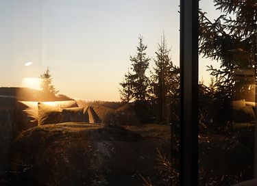 Einzigartiges Spiegelhaus mit Whirlpool in Norwegen - 38