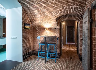 Luxury 5-person suite in a former fort - 9
