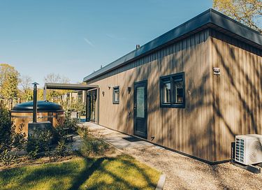 Tiny house met hottub op de Veluwe