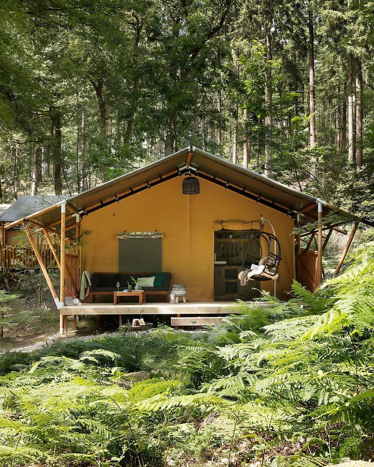 Luxury glamping tent (4 people) in the middle - 1