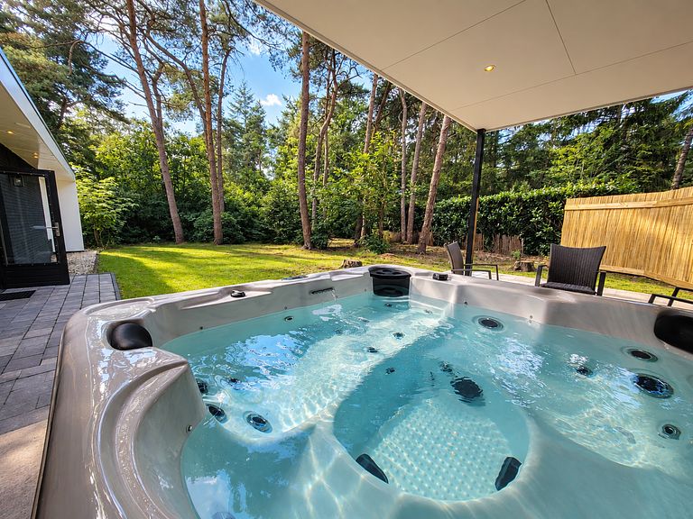 Logement de vacances avec jacuzzi et sauna - 1
