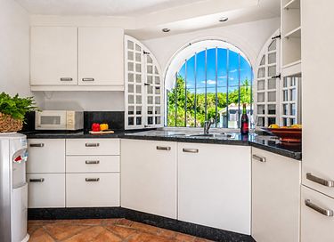 Group accommodation in Marbella with pool - 35