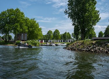 Luxuriöses Ferienhaus direkt am Wasser - 14