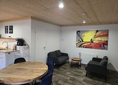 Gemütliches Tiny House aus Holz am Erholungssee - 9