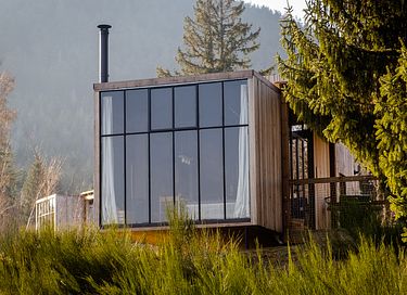 Family-friendly cabin surrounded by nature - 1
