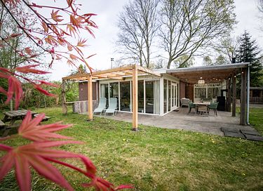 Vakantiehuis met ruime tuin en overkapping - 2