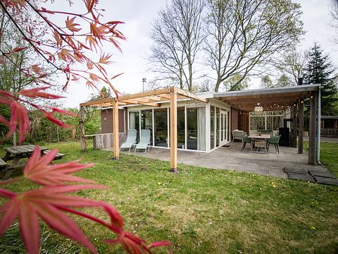 Vakantiehuis met ruime tuin en overkapping - 2
