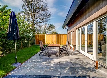 Modern house with bath close to the sea - 2