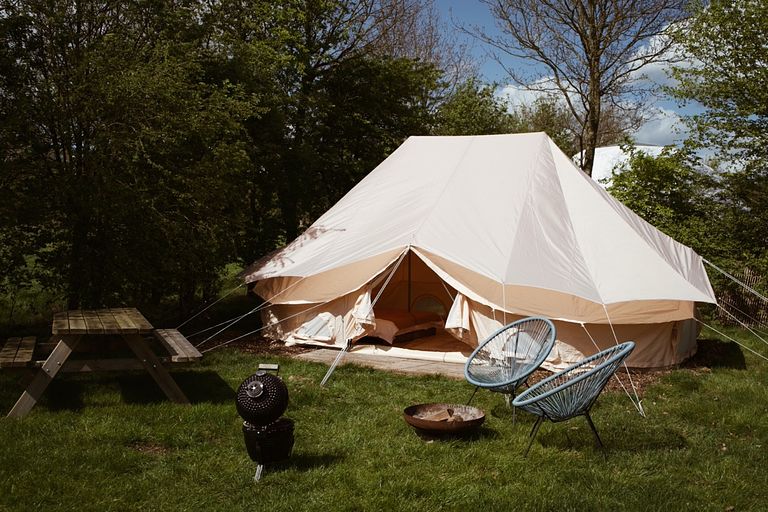 Familie Bell Tent op glamping park - 1