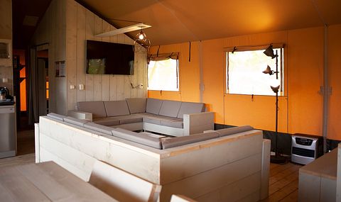 Large 12-person safari tent in Veluwe Region - 5