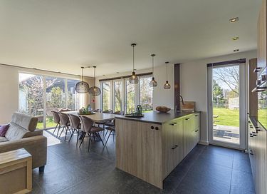 Rummelig og luksuriøs villa tæt på havet - 11
